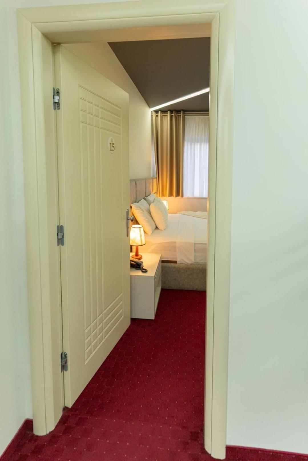 Alko Hotel Шкодер Экстерьер фото