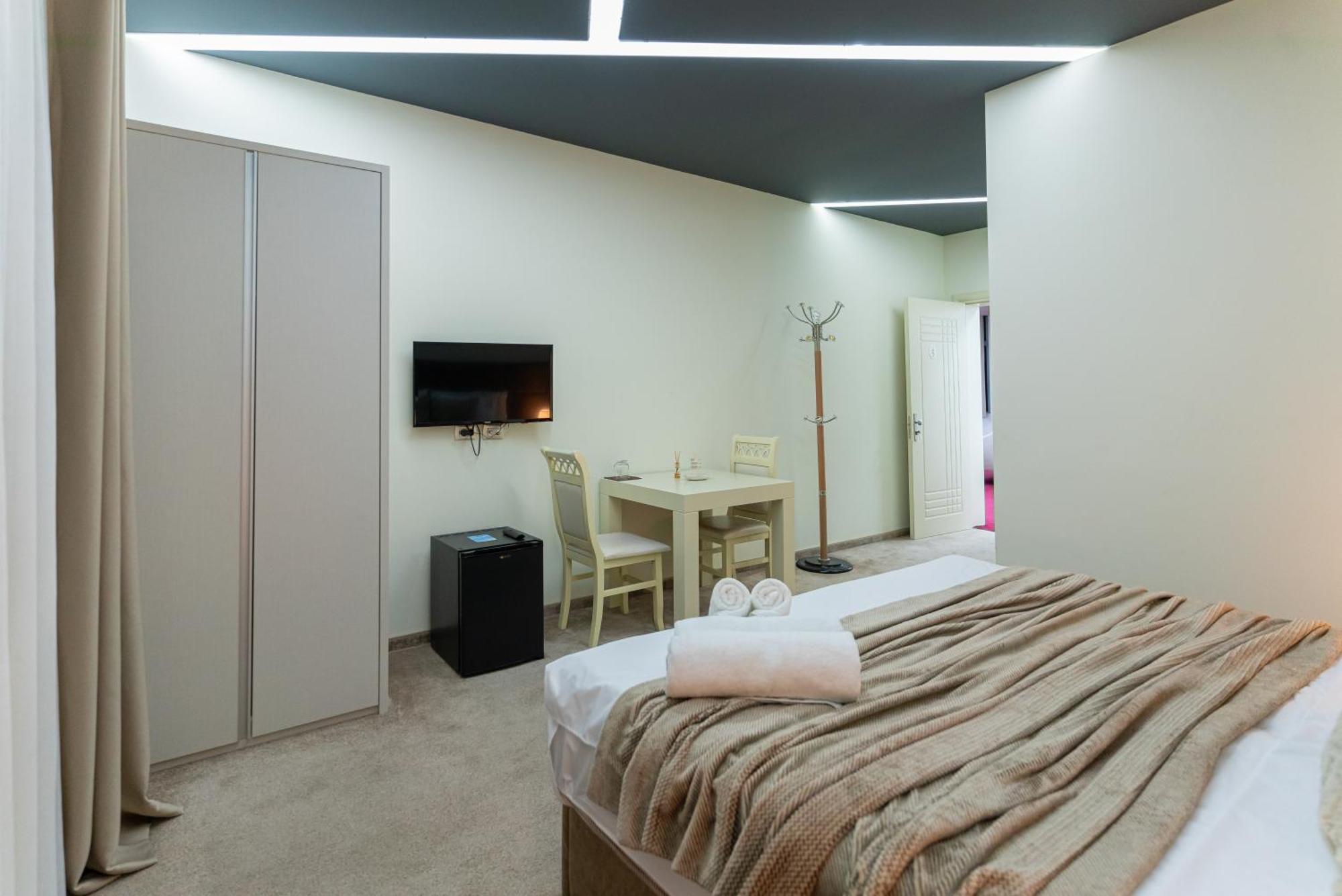 Alko Hotel Шкодер Экстерьер фото