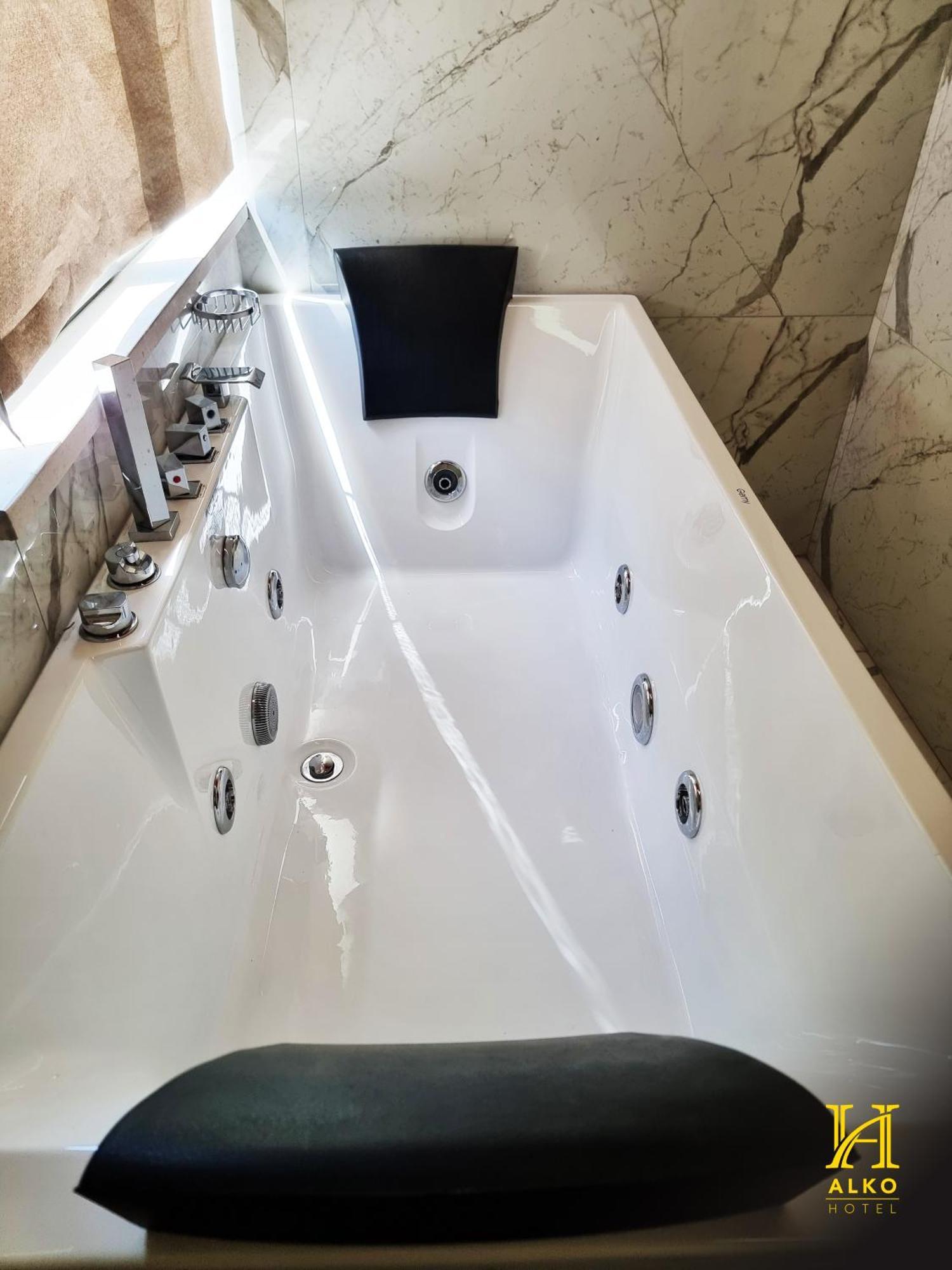 Alko Hotel Шкодер Экстерьер фото